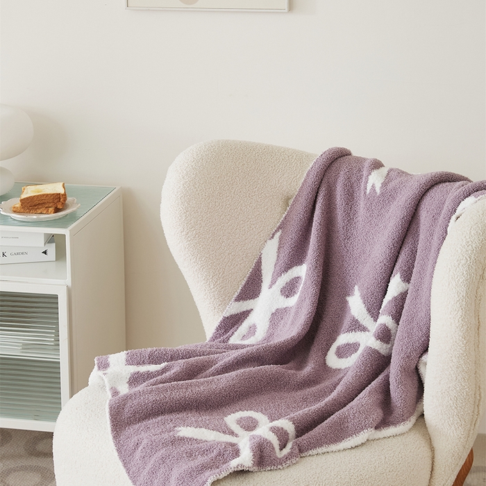 暖绵绵2025新款半边绒涤纶混纺毯子抱枕套 代芙紫