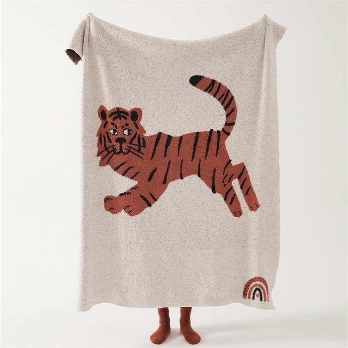 91家纺网 家纺一手货源 找家纺 暖绵绵2025新款半边绒涤纶混纺毯子抱枕套 粉色虎