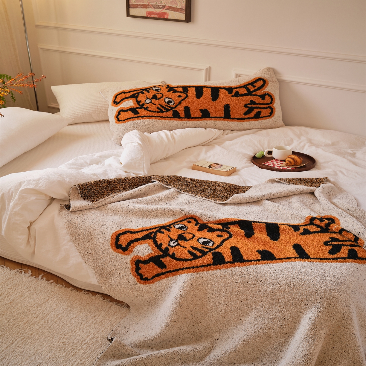 91家纺网 家纺一手货源 找家纺 暖绵绵2025新款半边绒涤纶混纺毯子抱枕套 沃虎