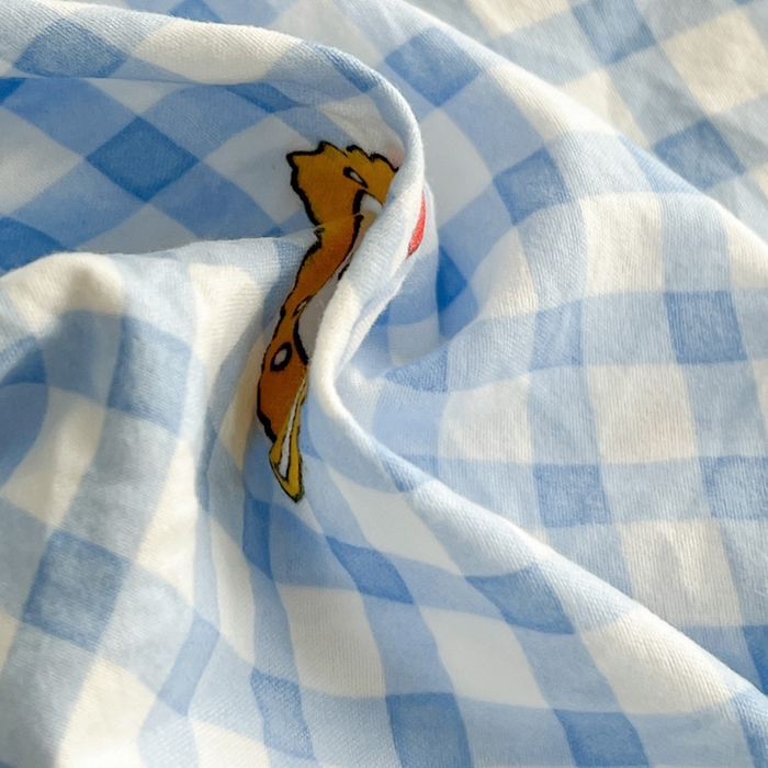 91家纺网 家纺一手货源 找家纺 罗亿家纺 2025新款卡通水洗云朵棉110g单床笠 蓝格子小猫