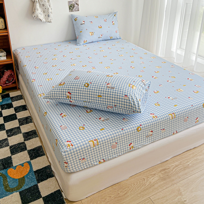 91家纺网 家纺一手货源 找家纺 罗亿家纺 2025新款卡通水洗云朵棉110g单床笠 蓝格子小猫