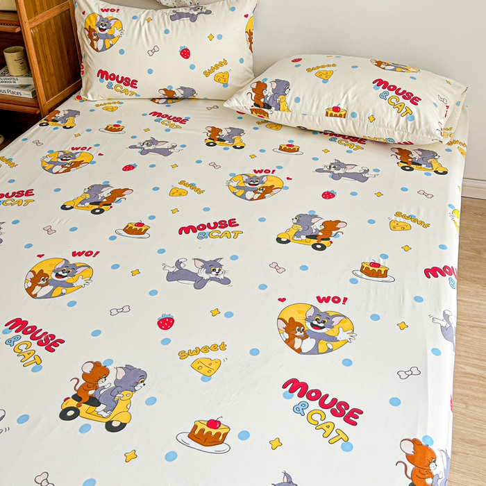 91家纺网 家纺一手货源 找家纺 罗亿家纺 2025新款卡通水洗云朵棉110g单床笠 小猫和小鼠