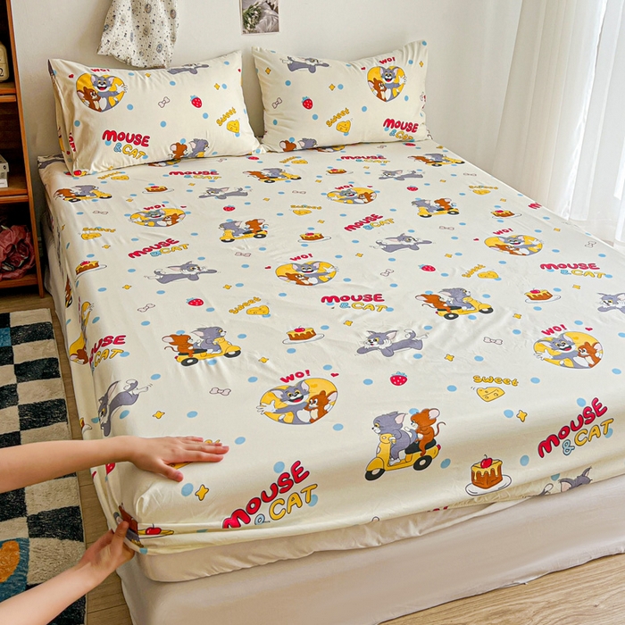 91家纺网 家纺一手货源 找家纺 罗亿家纺 2025新款卡通水洗云朵棉110g单床笠 小猫和小鼠