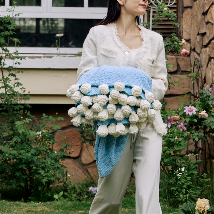 91家纺网 家纺一手货源 找家纺 暖绵绵家纺 2025春夏新款玫瑰花束毯多功能盖毯花束毯子 玫瑰花毯子毛毯毯子-桑薇