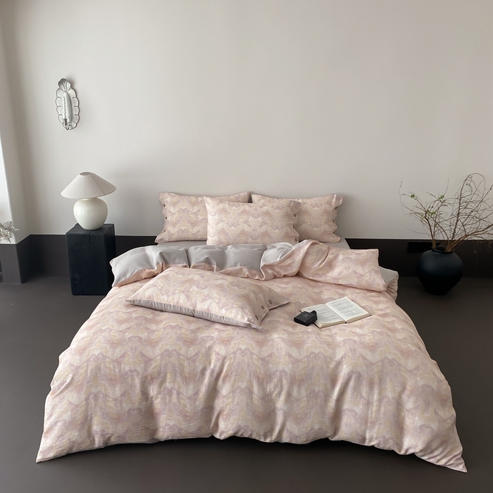 91家纺网 家纺一手货源 找家纺 （总）赫帛 2025新款数码印花皱皱纱60支全棉双层纱四件套--云岫霓裳