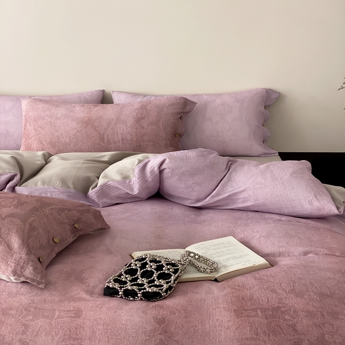 91家纺网 家纺一手货源 找家纺 （总）赫帛 2025新款数码印花皱皱纱60支全棉双层纱四件套-鸢尾织物