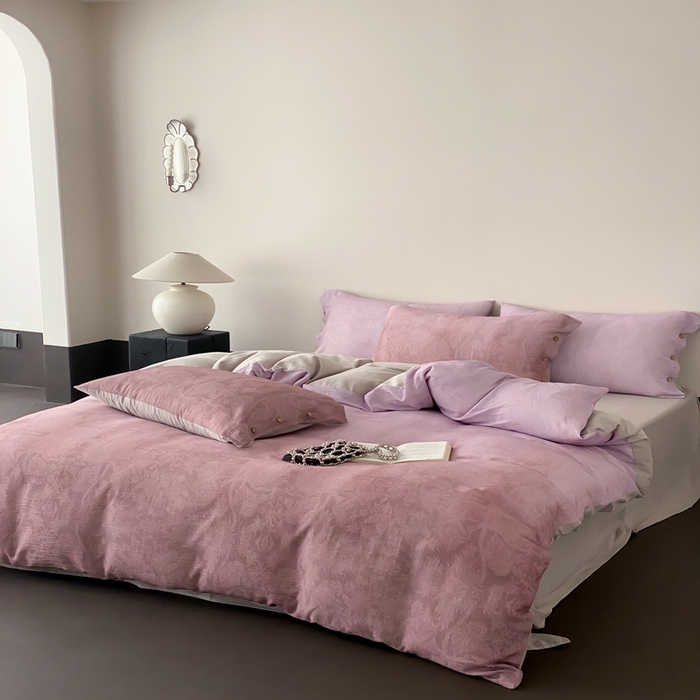 91家纺网 家纺一手货源 找家纺 （总）赫帛 2025新款数码印花皱皱纱60支全棉双层纱四件套-鸢尾织物