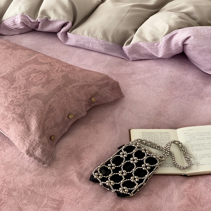 91家纺网 家纺一手货源 找家纺 （总）赫帛 2025新款数码印花皱皱纱60支全棉双层纱四件套-鸢尾织物