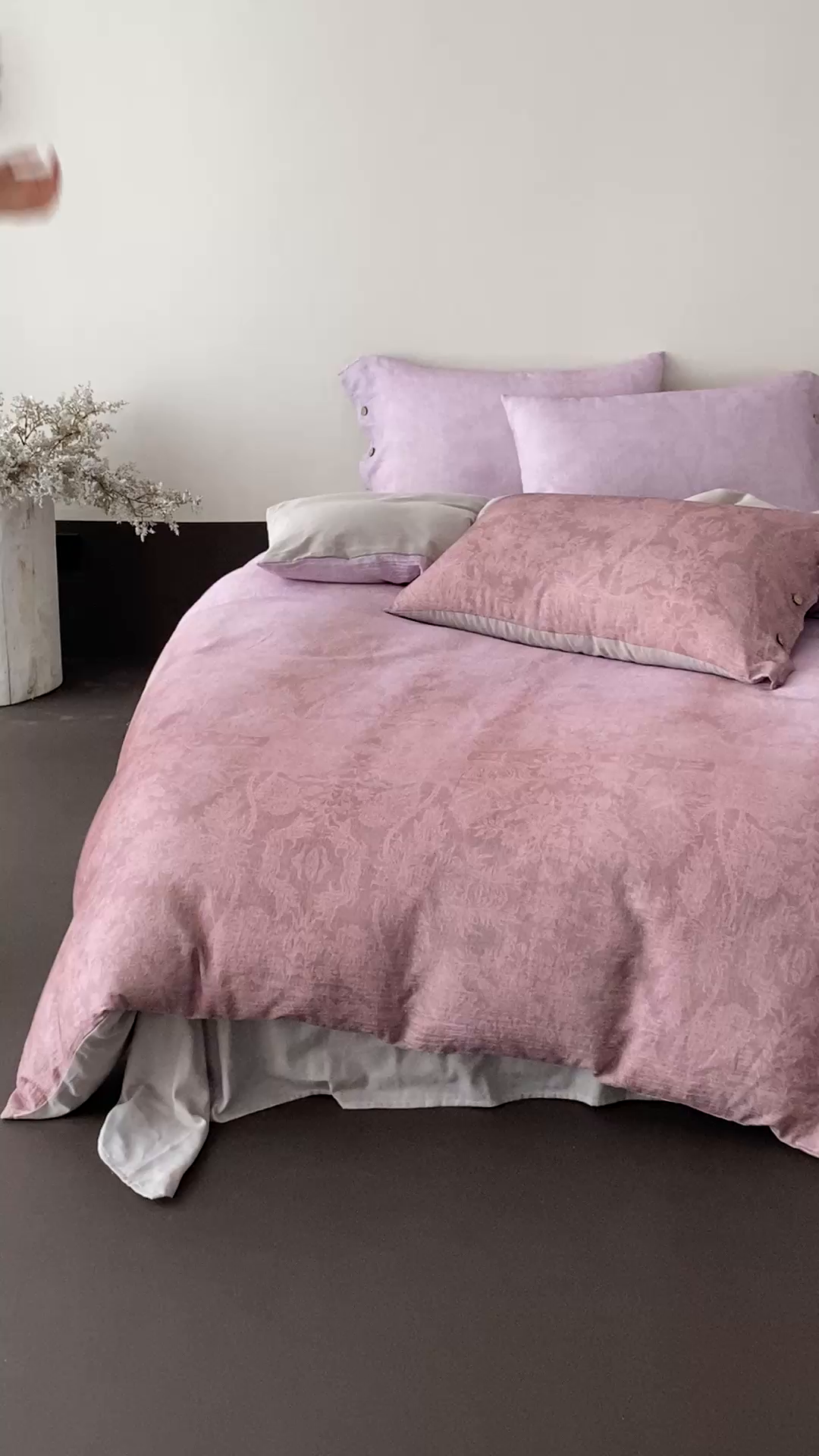 91家纺网 家纺一手货源 找家纺 （总）赫帛 2025新款数码印花皱皱纱60支全棉双层纱四件套-鸢尾织物