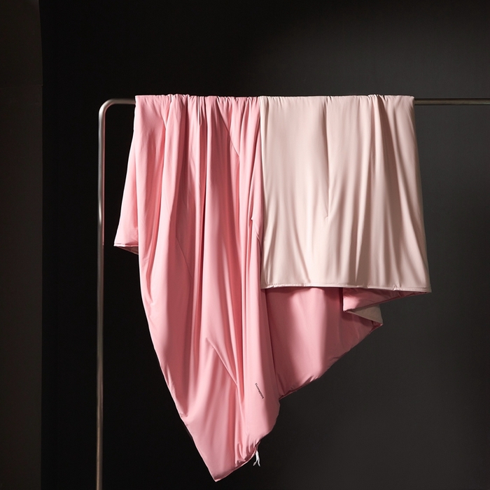 91家纺网 家纺一手货源 找家纺 朵美2025新款恒温深睡夏被含精致礼品袋 马卡龙-豆沙粉