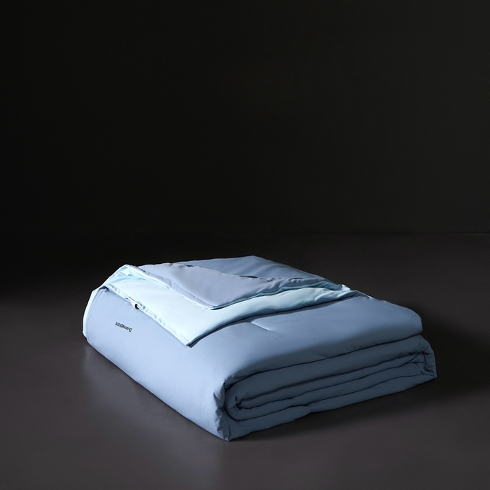 91家纺网 家纺一手货源 找家纺 朵美2025新款恒温深睡夏被含精致礼品袋 马卡龙-谷蓝