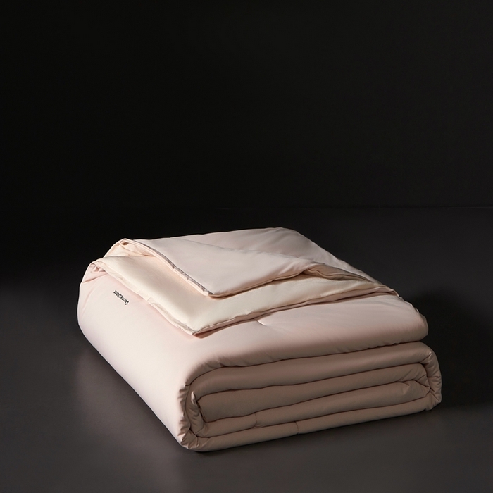 91家纺网 家纺一手货源 找家纺 朵美2025新款恒温深睡夏被含精致礼品袋 亚朵-橘雾粉