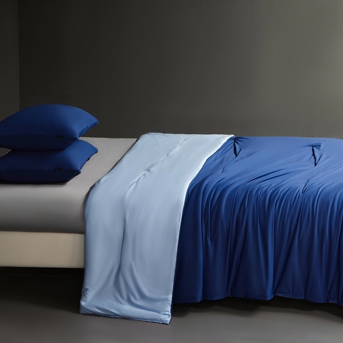 91家纺网 家纺一手货源 找家纺 朵美2025新款恒温深睡夏被含精致礼品袋 亚朵-深睡蓝