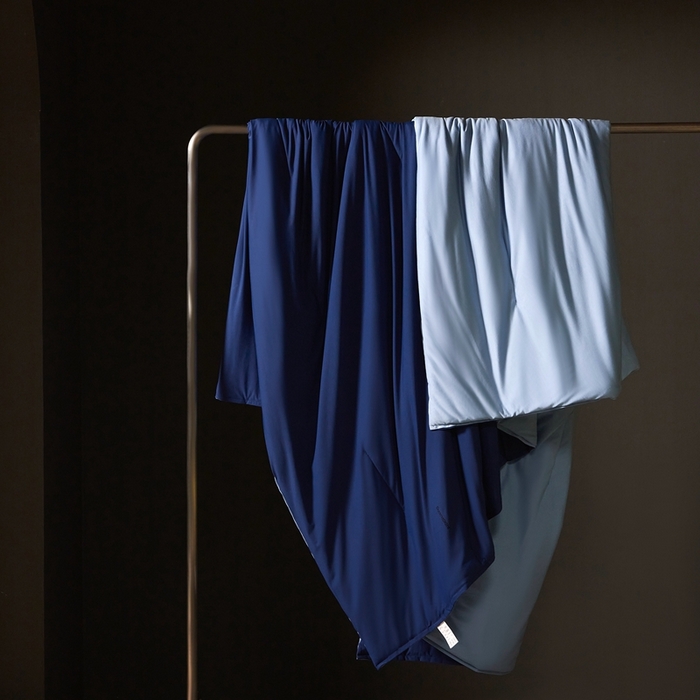 91家纺网 家纺一手货源 找家纺 朵美2025新款恒温深睡夏被含精致礼品袋 亚朵-深睡蓝