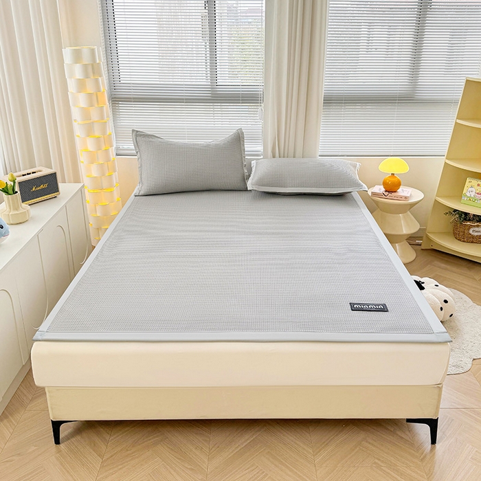 91家纺网 家纺一手货源 找家纺 如一 2025新款A类PE冰豆豆复合三明治凉席时尚款 时尚-摩登灰