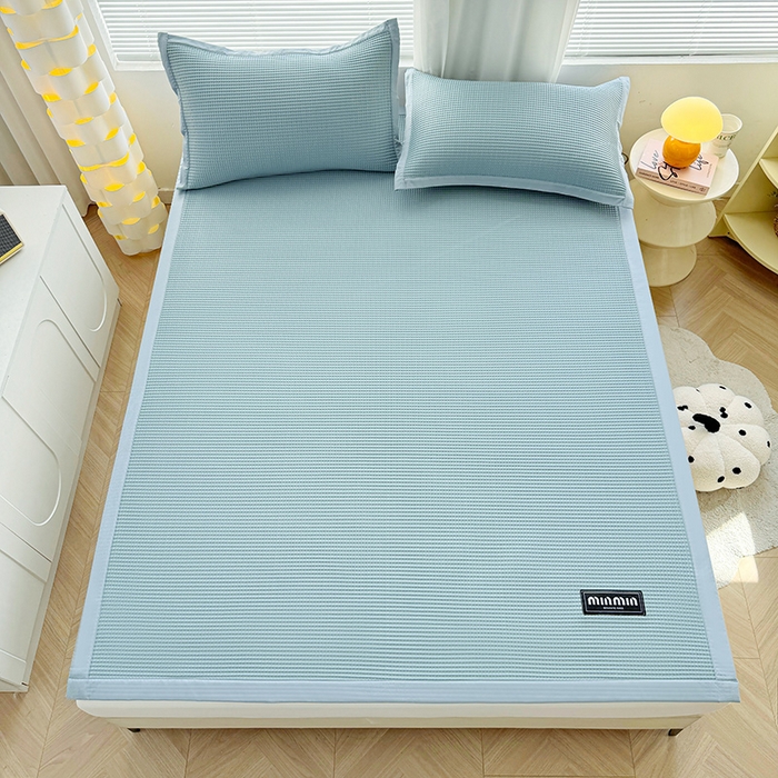 91家纺网 家纺一手货源 找家纺 如一 2025新款A类PE冰豆豆复合三明治凉席时尚款 时尚-冰川蓝