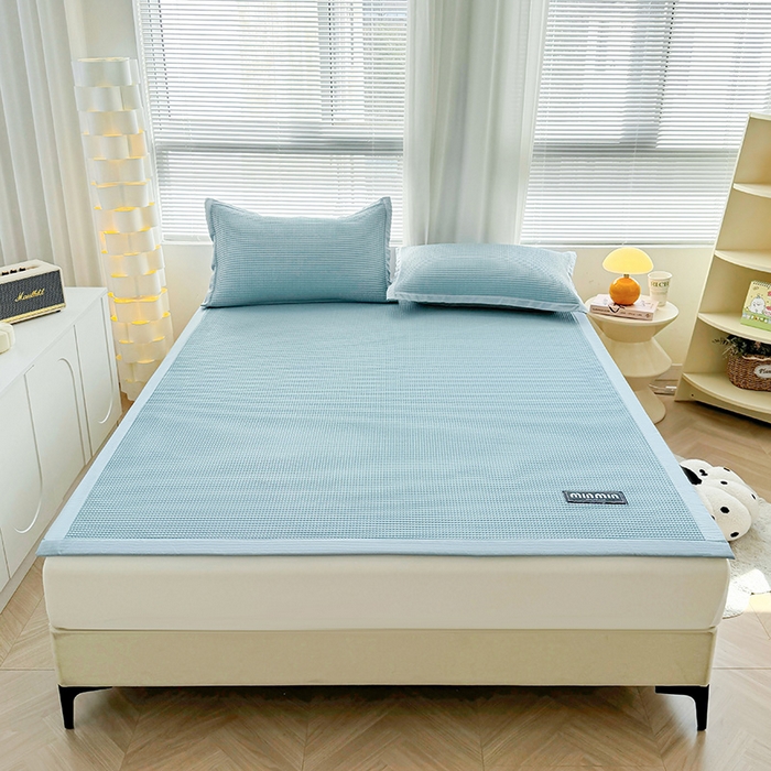 91家纺网 家纺一手货源 找家纺 如一 2025新款A类PE冰豆豆复合三明治凉席时尚款 时尚-冰川蓝