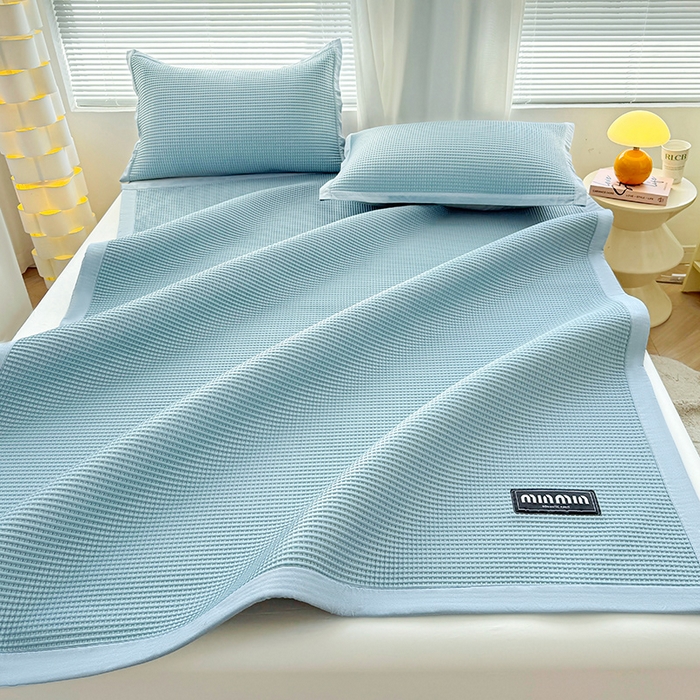 91家纺网 家纺一手货源 找家纺 如一 2025新款A类PE冰豆豆复合三明治凉席时尚款 时尚-冰川蓝