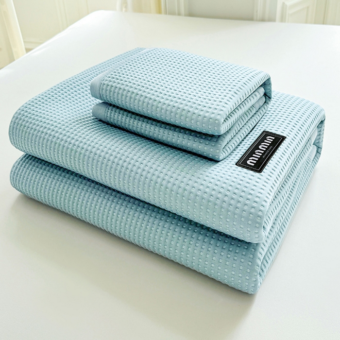 91家纺网 家纺一手货源 找家纺 如一 2025新款A类PE冰豆豆复合三明治凉席时尚款 时尚-冰川蓝