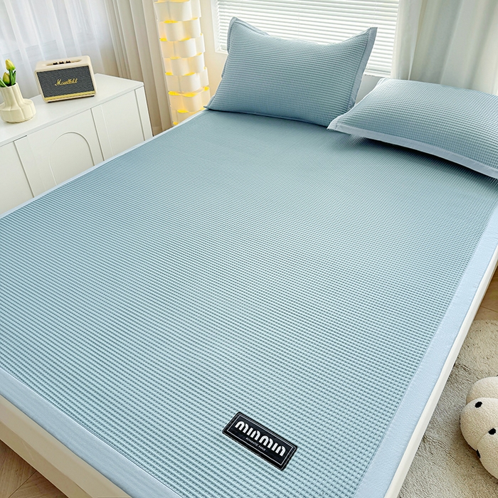 91家纺网 家纺一手货源 找家纺 如一 2025新款A类PE冰豆豆复合三明治凉席时尚款 时尚-冰川蓝