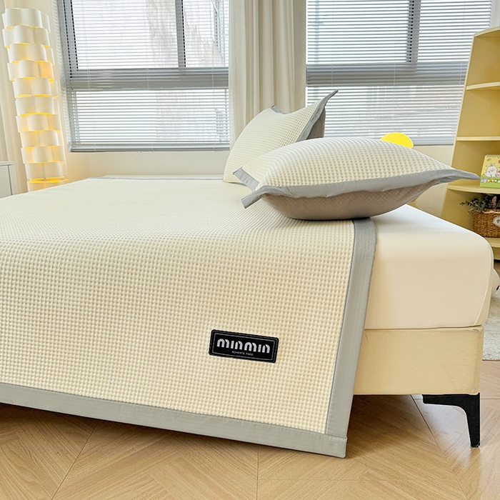 91家纺网 家纺一手货源 找家纺 如一 2025新款A类PE冰豆豆复合三明治凉席时尚款 时尚-奶昔白