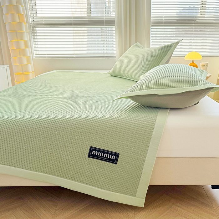 91家纺网 家纺一手货源 找家纺 如一 2025新款A类PE冰豆豆复合三明治凉席时尚款 时尚-莫奈绿