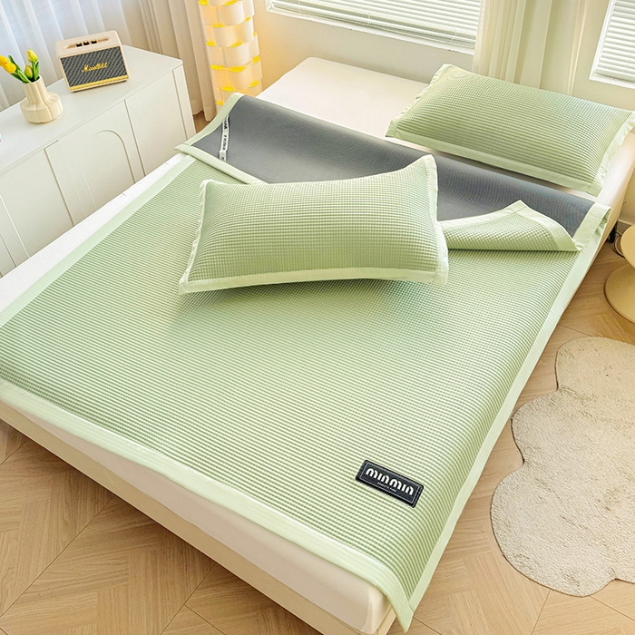 91家纺网 家纺一手货源 找家纺 如一 2025新款A类PE冰豆豆复合三明治凉席时尚款 时尚-莫奈绿