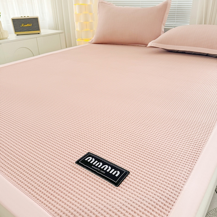 91家纺网 家纺一手货源 找家纺 如一 2025新款A类PE冰豆豆复合三明治凉席时尚款 时尚-蜜桃粉