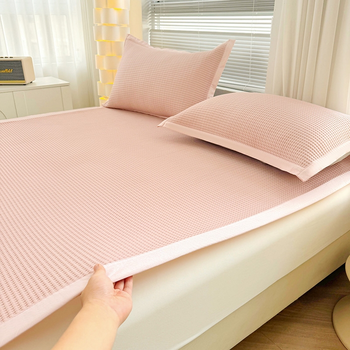 91家纺网 家纺一手货源 找家纺 如一 2025新款A类PE冰豆豆复合三明治凉席时尚款 时尚-蜜桃粉