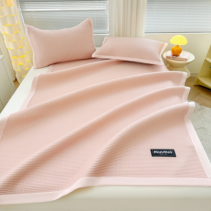 91家纺网 家纺一手货源 找家纺 如一 2025新款A类PE冰豆豆复合三明治凉席时尚款 时尚-蜜桃粉