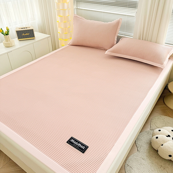 91家纺网 家纺一手货源 找家纺 如一 2025新款A类PE冰豆豆复合三明治凉席时尚款 时尚-蜜桃粉