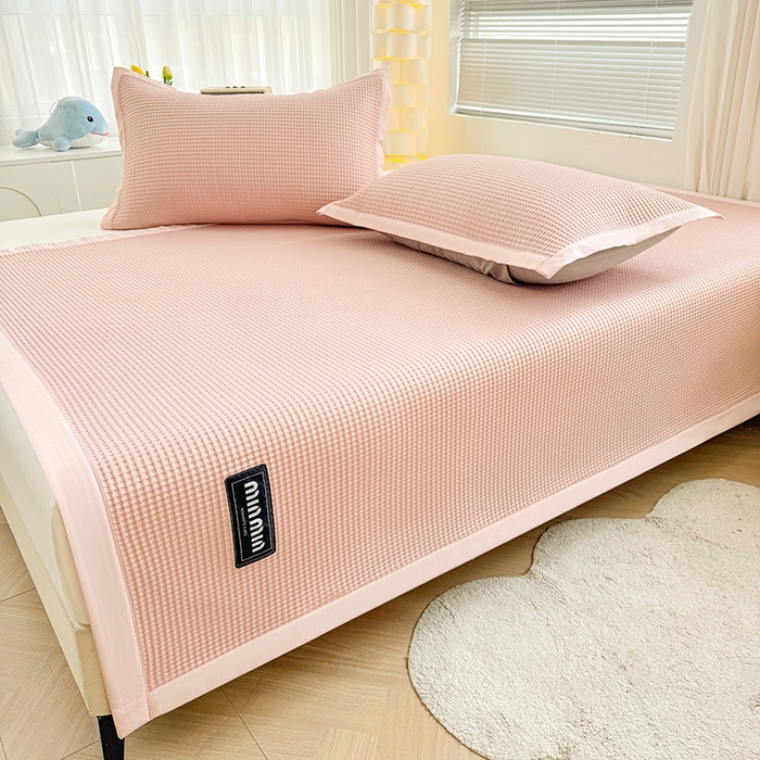 91家纺网 家纺一手货源 找家纺 如一 2025新款A类PE冰豆豆复合三明治凉席时尚款 时尚-蜜桃粉