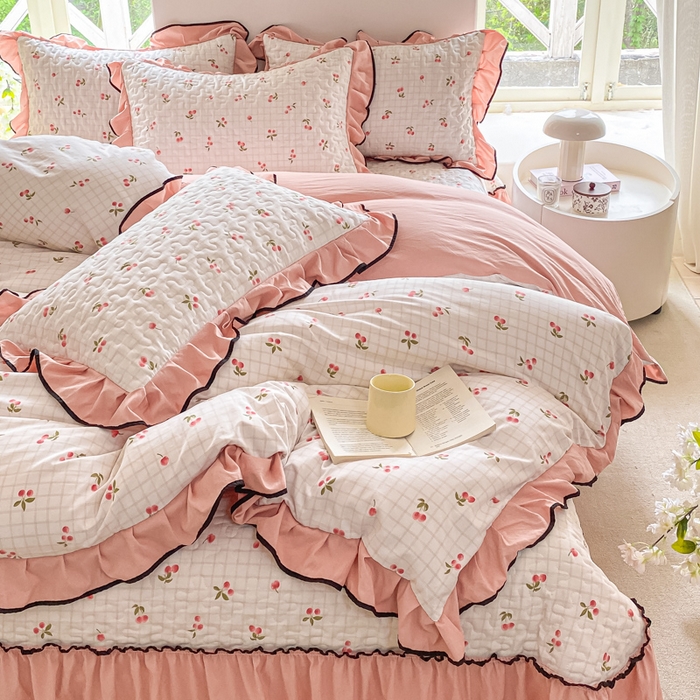 91家纺网 家纺一手货源 找家纺 米柳2025新款水洗棉床盖四件套 樱桃甜心
