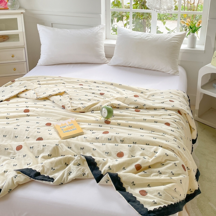 91家纺网 家纺一手货源 找家纺 2025新款全棉60支单层纱花边夏被 芬妮