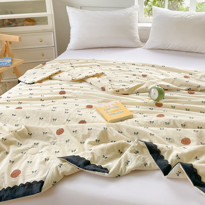 91家纺网 家纺一手货源 找家纺 2025新款全棉60支单层纱花边夏被 芬妮