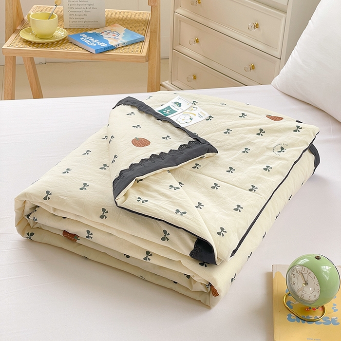 91家纺网 家纺一手货源 找家纺 2025新款全棉60支单层纱花边夏被 芬妮