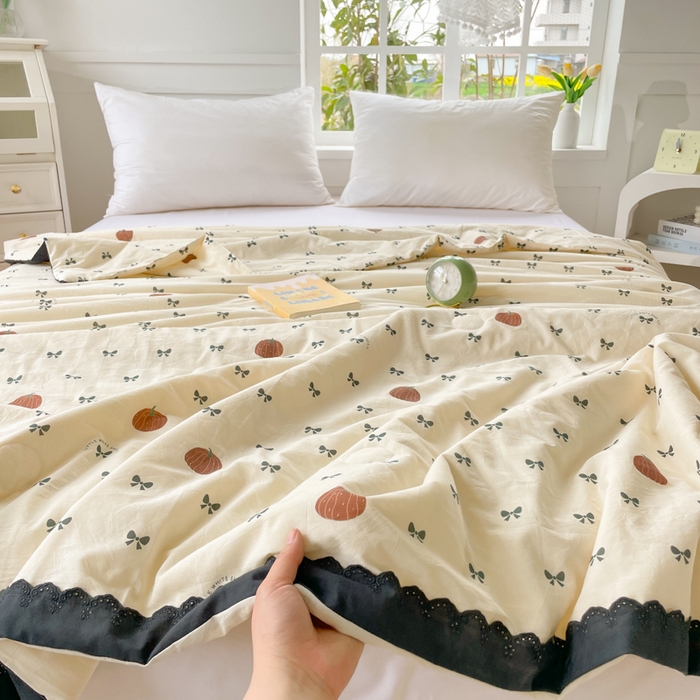 91家纺网 家纺一手货源 找家纺 2025新款全棉60支单层纱花边夏被 芬妮