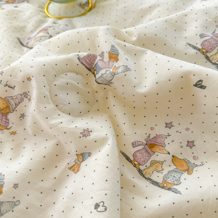 91家纺网 家纺一手货源 找家纺 2025新款全棉60支单层纱花边夏被 格林童话