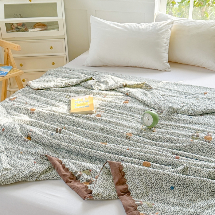 91家纺网 家纺一手货源 找家纺 2025新款全棉60支单层纱花边夏被 可爱软萌