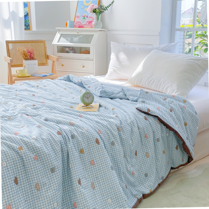 91家纺网 家纺一手货源 找家纺 2025新款全棉60支单层纱花边夏被 蓝格猫