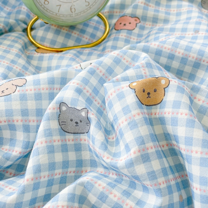 91家纺网 家纺一手货源 找家纺 2025新款全棉60支单层纱花边夏被 蓝格猫