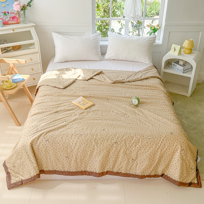 91家纺网 家纺一手货源 找家纺 2025新款全棉60支单层纱花边夏被 摩伊