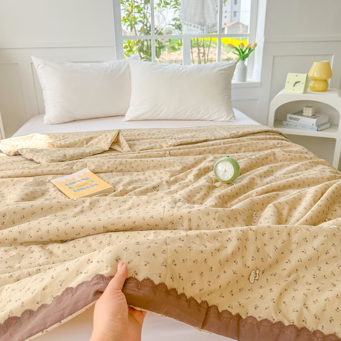 91家纺网 家纺一手货源 找家纺 2025新款全棉60支单层纱花边夏被 摩伊