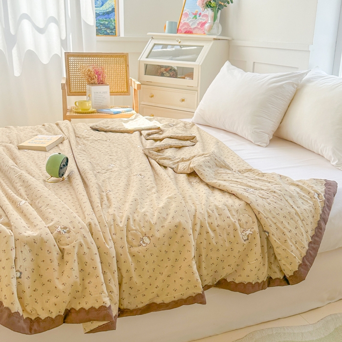 91家纺网 家纺一手货源 找家纺 2025新款全棉60支单层纱花边夏被 摩伊