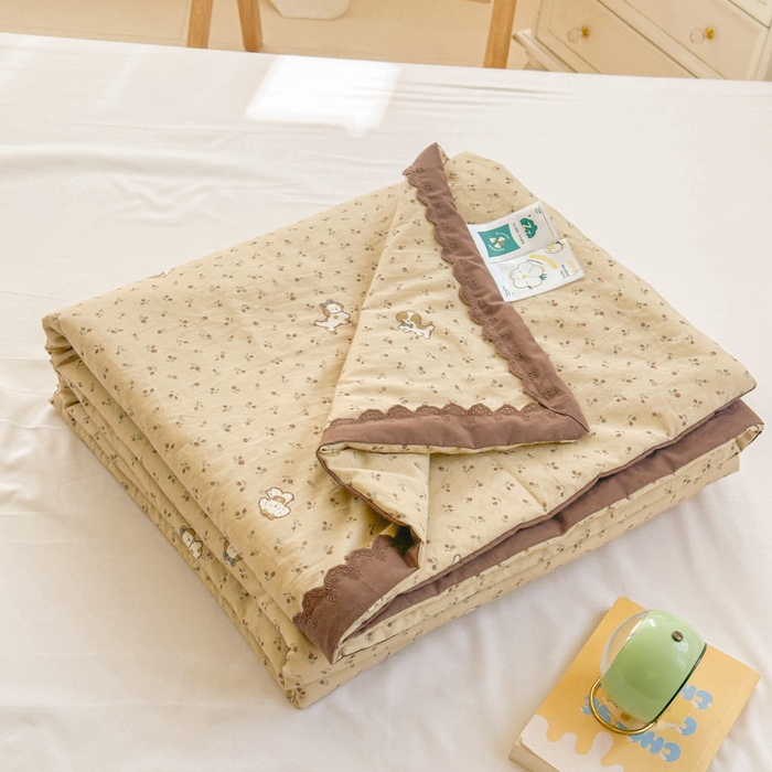 91家纺网 家纺一手货源 找家纺 2025新款全棉60支单层纱花边夏被 摩伊