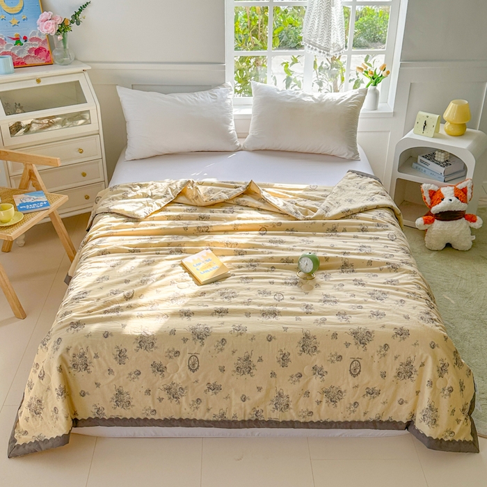 91家纺网 家纺一手货源 找家纺 2025新款全棉60支单层纱花边夏被 奈丝洛