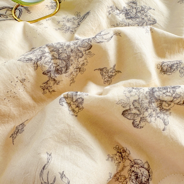 91家纺网 家纺一手货源 找家纺 2025新款全棉60支单层纱花边夏被 奈丝洛