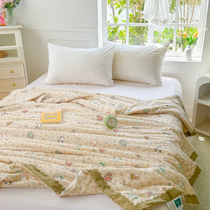 91家纺网 家纺一手货源 找家纺 2025新款全棉60支单层纱花边夏被 田园拾趣