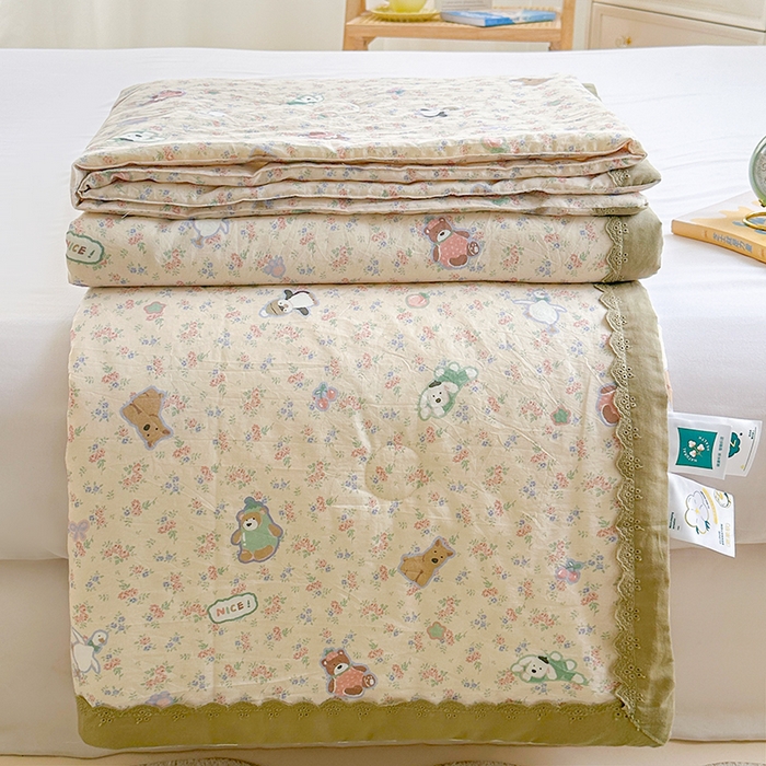 91家纺网 家纺一手货源 找家纺 2025新款全棉60支单层纱花边夏被 田园拾趣