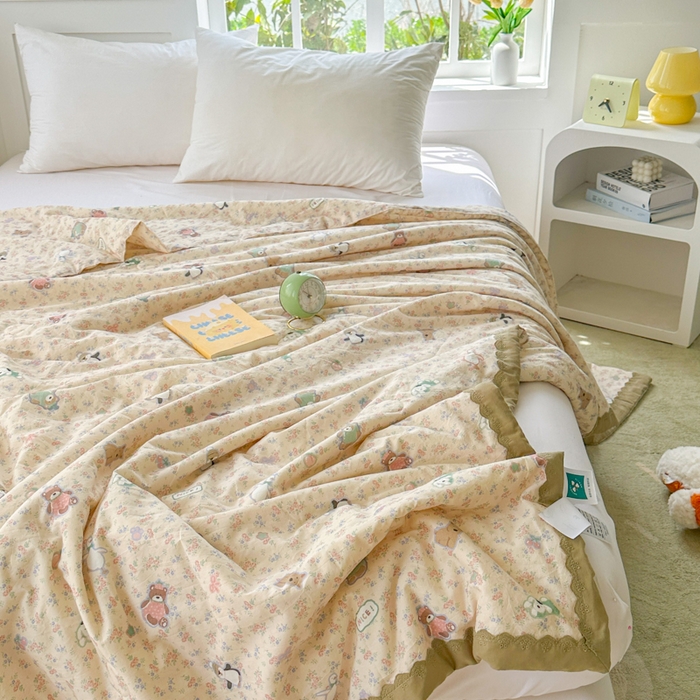 91家纺网 家纺一手货源 找家纺 2025新款全棉60支单层纱花边夏被 田园拾趣